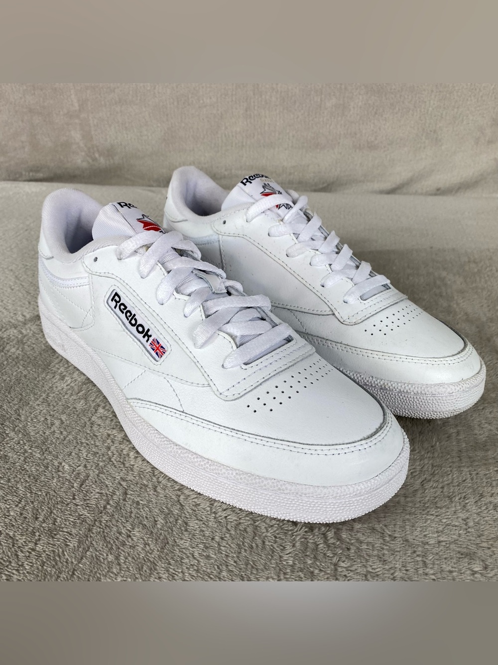 Reebok Club C 85 Classic Shoes Mens Size 9 White Leather Retro Sneaker NEW